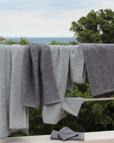 Serviettes de bain gris anthracite
